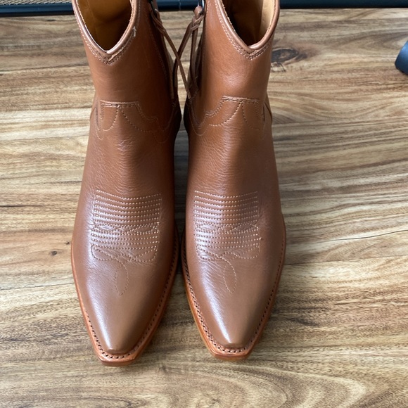 BUNDLE - Tecovas  2 pairs of the Daisy bootie in black and caramel - Picture 13 of 15